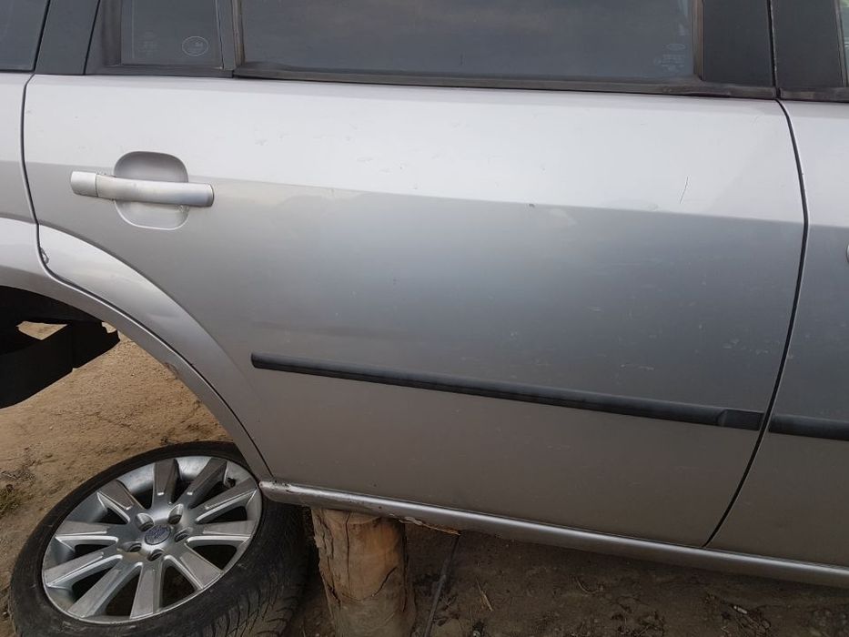 Usa / Portiera Dreapta Spate Ford Mondeo mk 3 Break 2000 - 2007