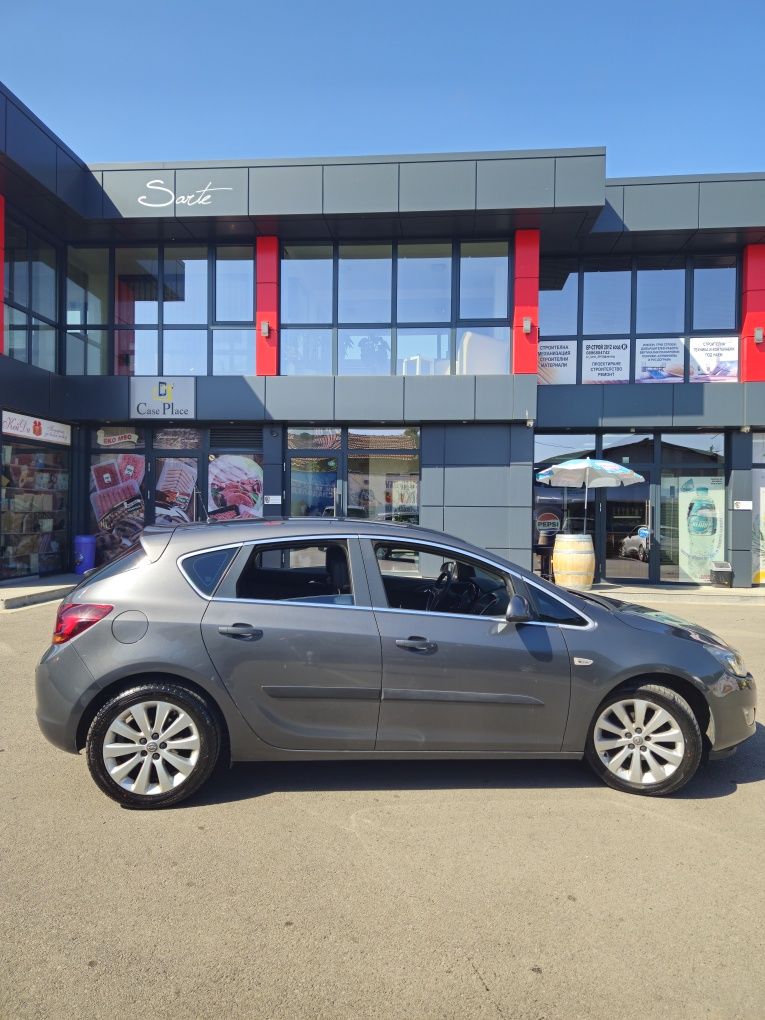 Opel Astra J 1.4 Turbo | Газ | 6ск. | Xenon