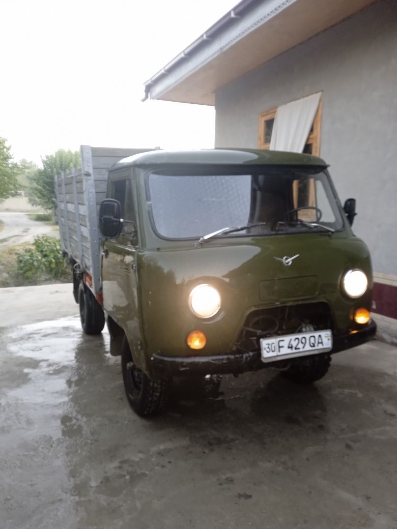 UAZ 452D  sotiladi