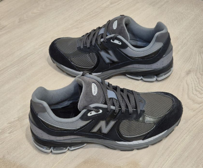 Adidasi New Balance 2002