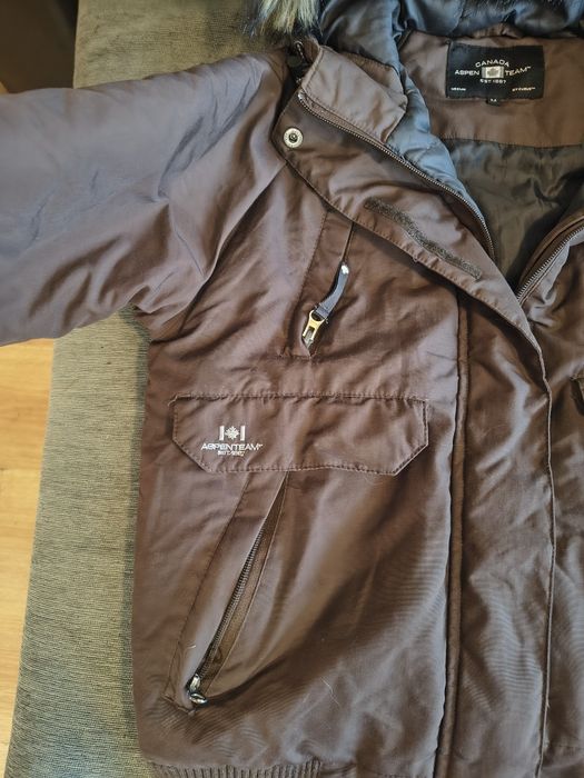 Дамско зимно/ скиорско яке