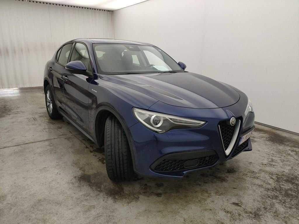 ID 33 Alfa Romeo Stelvio 2.2 Super - Diesel - Automatic - 160 hp