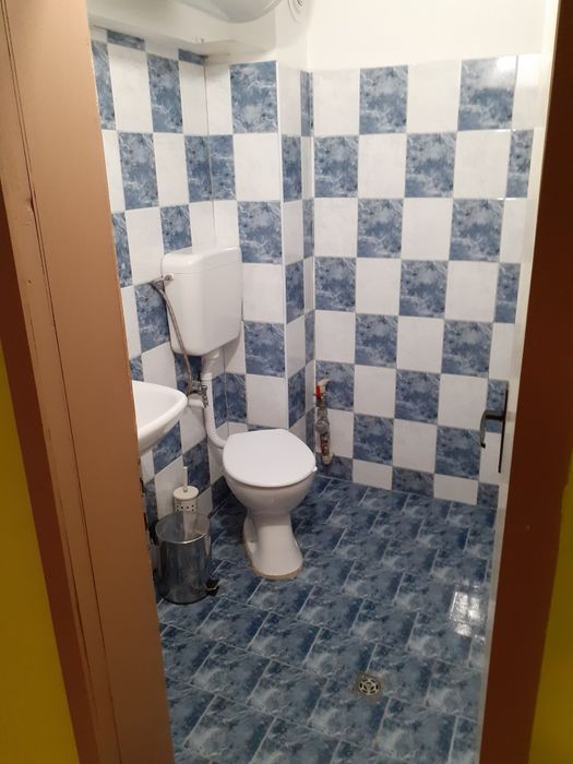 Двустаен в началото на кв. Бузлуджа до спирка качица