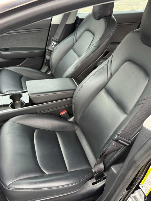 Vând Tesla Model 3 Long Range - AWD 2019