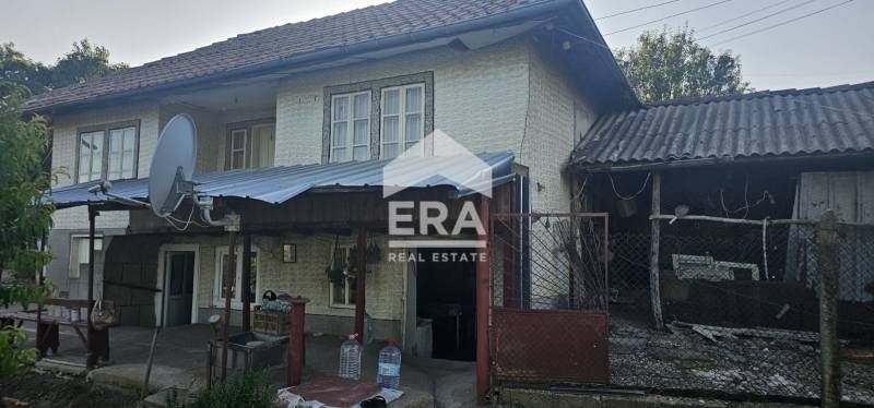 ЕКСКЛУЗИВНО! ЕРА Дръстър предлага за продажба дворно място с къща в се