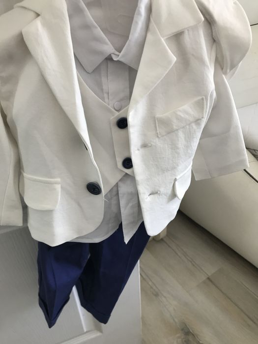 Costum  elegant pentru baieti