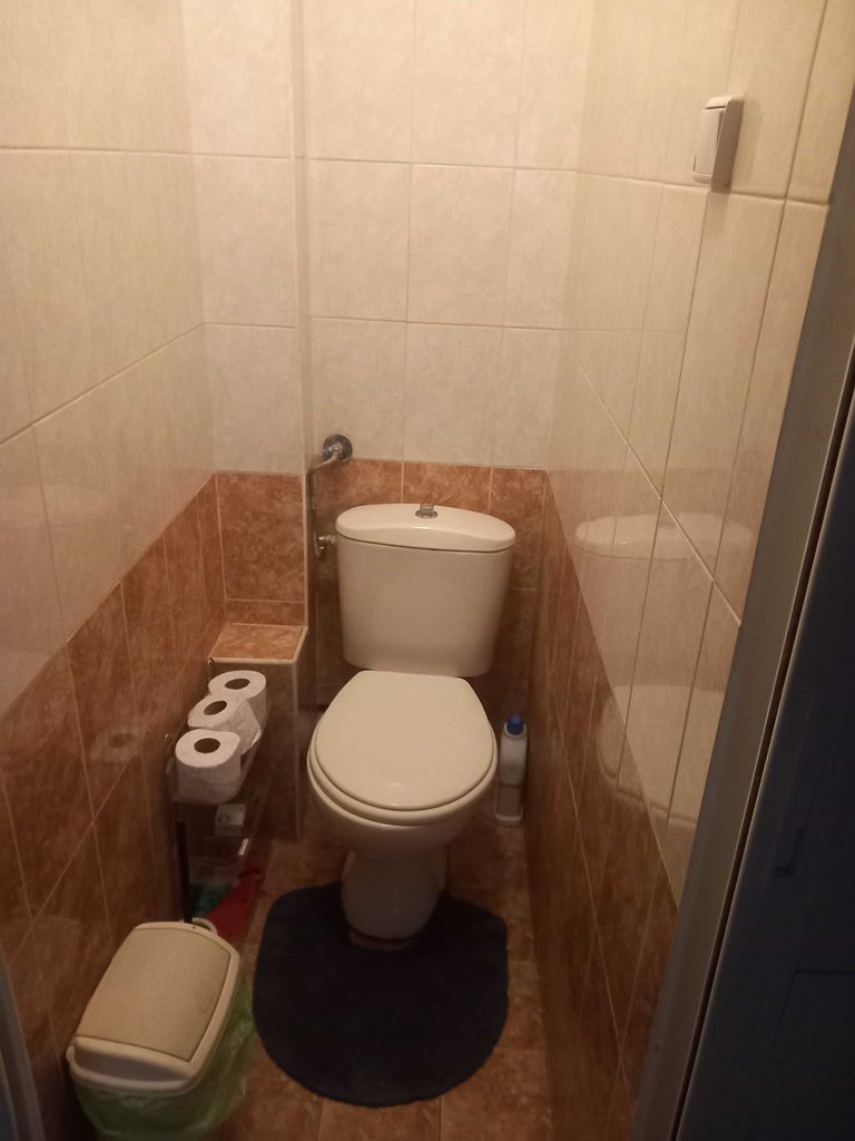 Дава се под наем Тристаен апартамент в Стамболийски - 90 кв.м за 408 € - Снимка #15