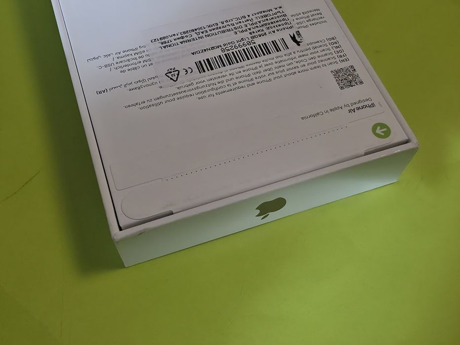 ***ЗАПЕЧАТАН 256GB iPhone 17 Air Yettel Гаранция 2028г. Light Gold