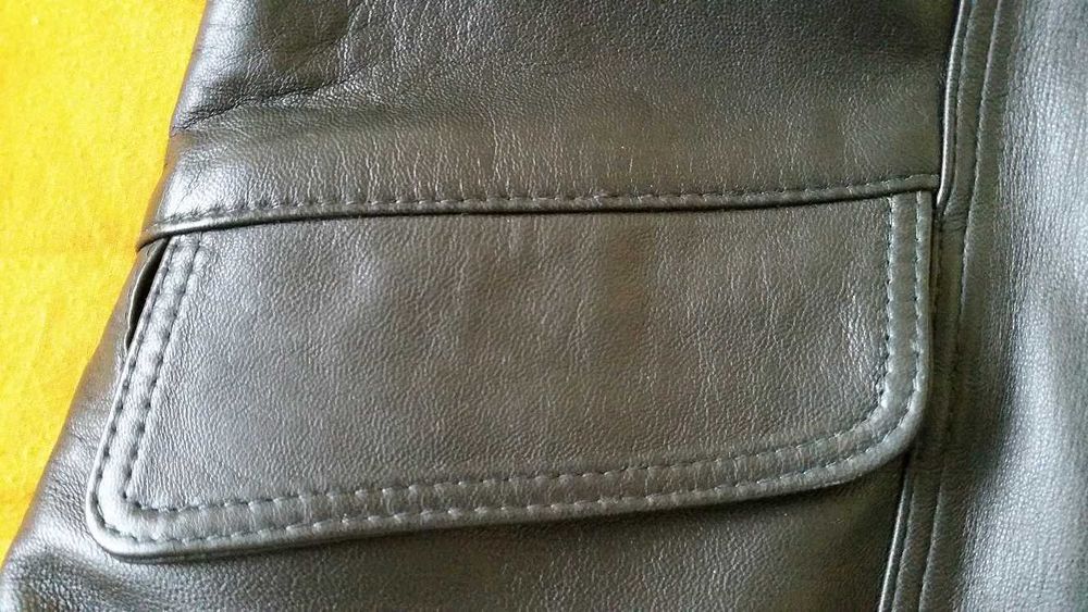 Продавам дамско българско кожено яке