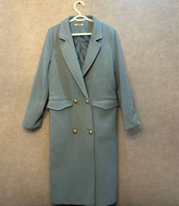 Голубое пальто pitti