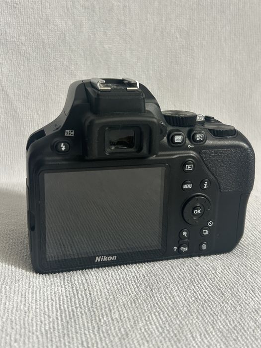 Aparat foto Nikon D3500