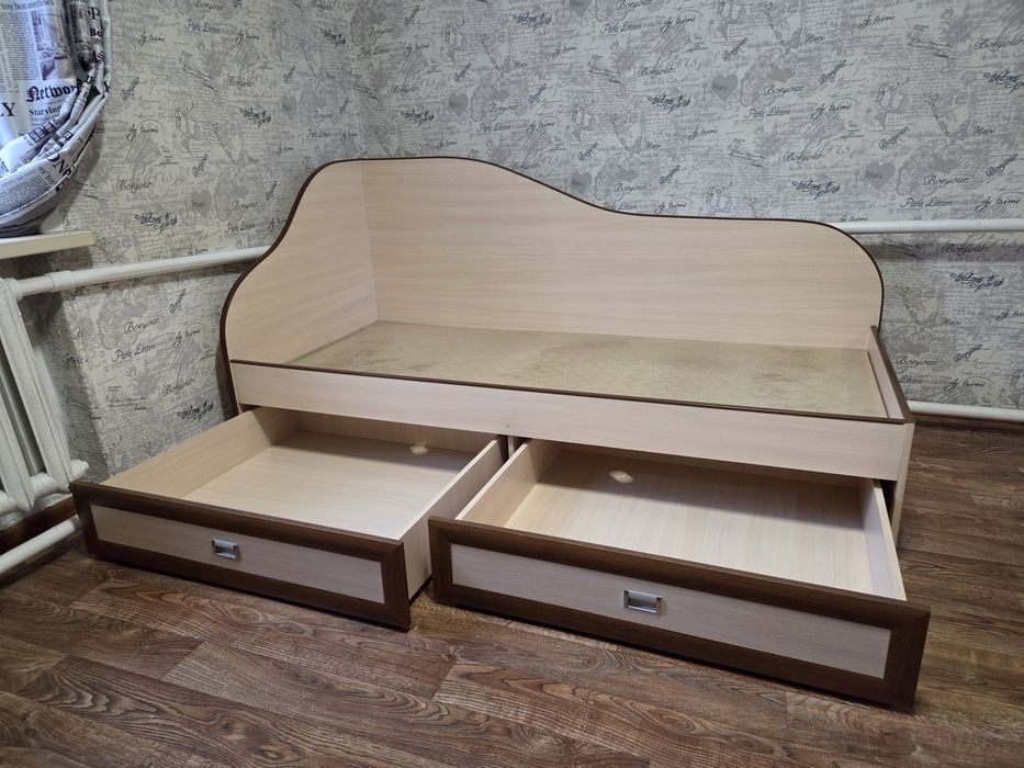 Кровать односпальная