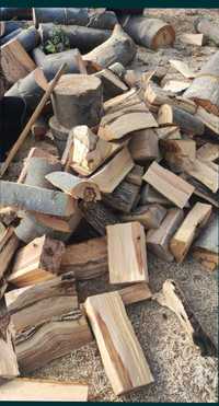 Дърва за огрев дъб,бук, цер и габър