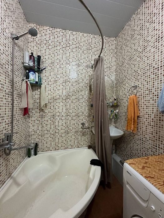 #014 . Срочно продаётся 2 х комнатная . Максим Горький