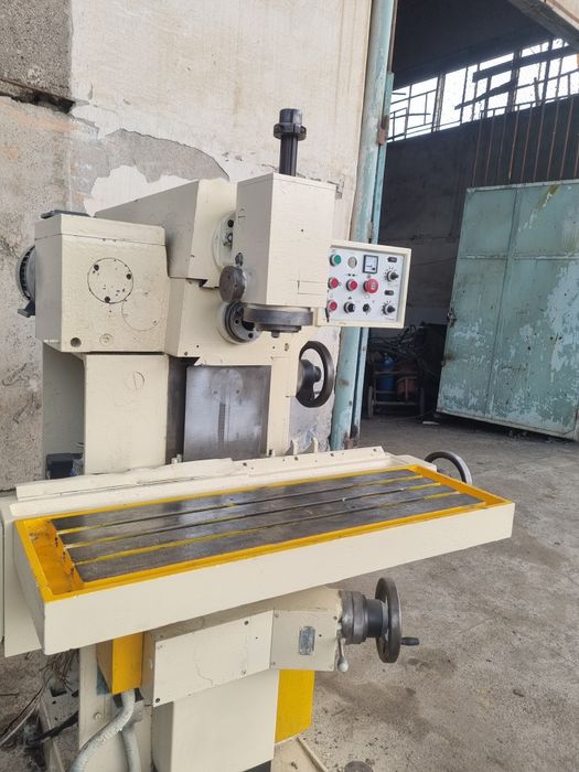 Универсальный фрезерный станок  FUW 315