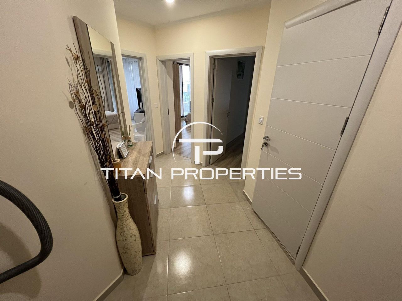 Дава се под наем Тристаен апартамент в Бургас, Сарафово - 93 кв.м за 612 € - Снимка #7