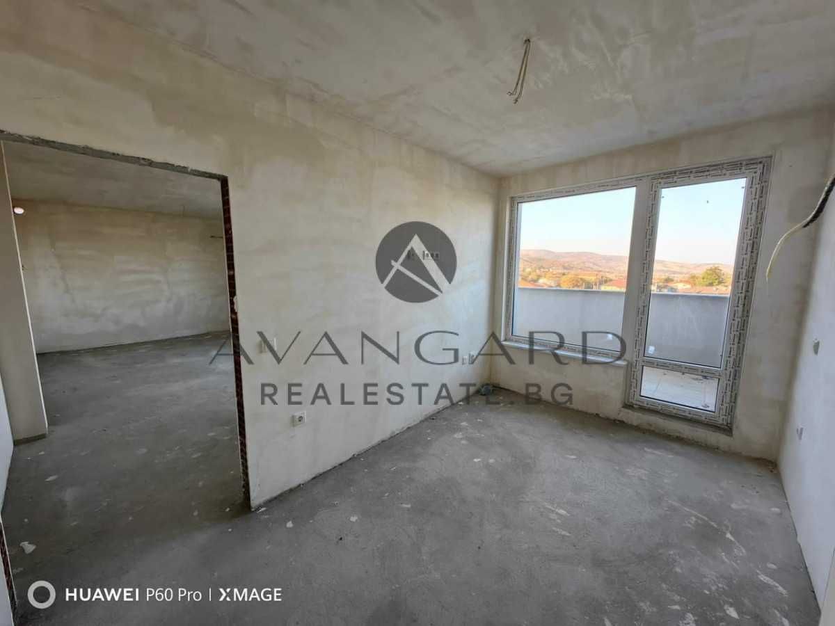 Продава се Тристаен апартамент в с. Марково, Област Пловдив - 101 кв.м за 1203 €/кв.м - Снимка #4