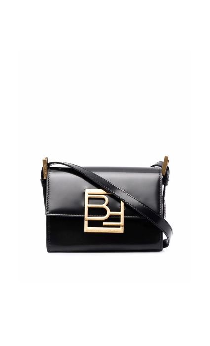 чанта BY FAR със следи от употреба по металния елемент