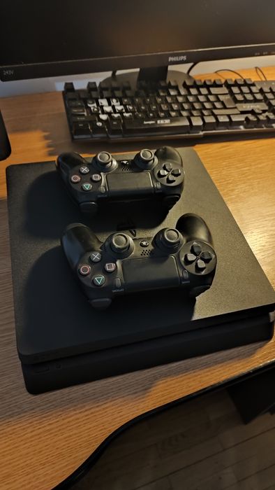 PlayStation 4 Slim
