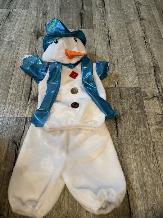 Продам детский костюм снеговика
