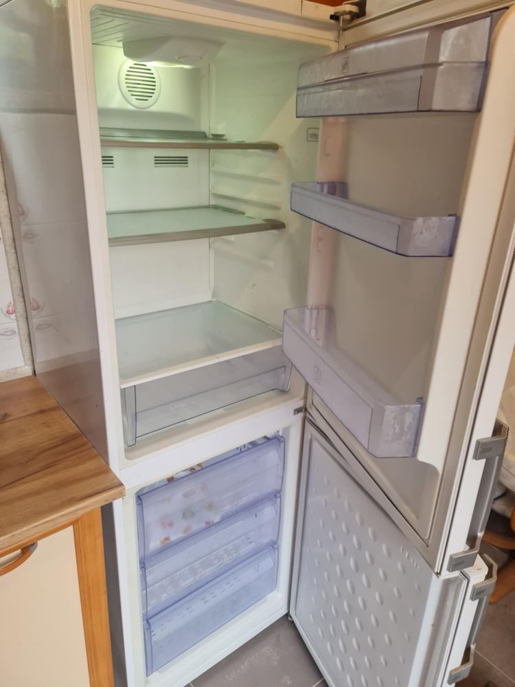 Vand Frigider beko