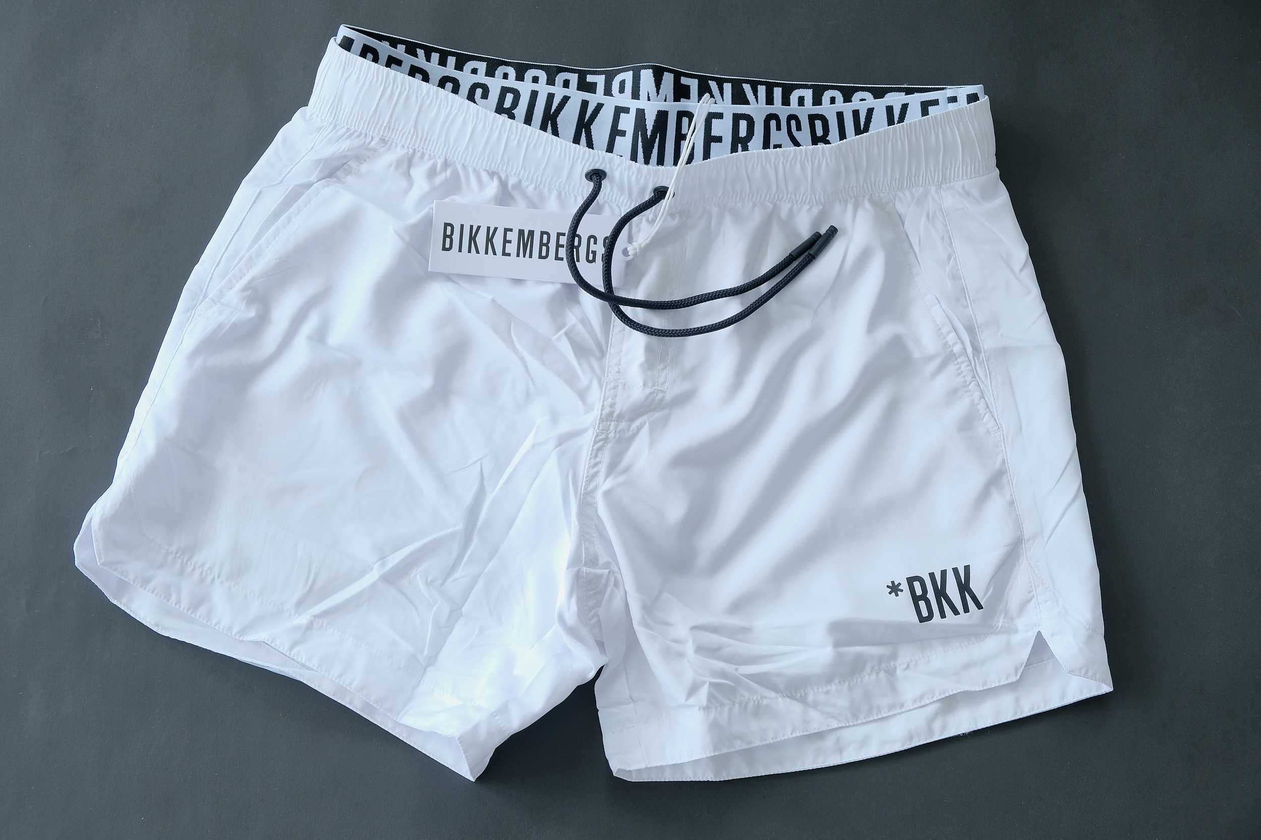 Промо BIKKEMBERGS M размер-бели бански- панталони-плувни шорти