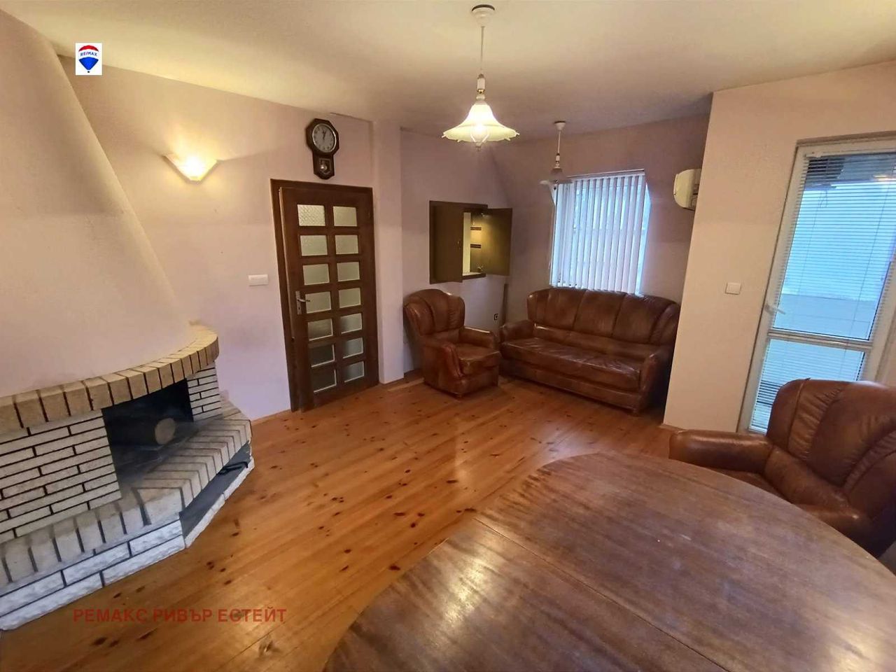 Продава се Тристаен апартамент в Русе, Централен кооп. пазар - 90 кв.м за 1277 €/кв.м - Снимка #1