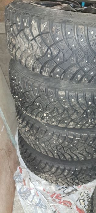 Продам зимние шины
