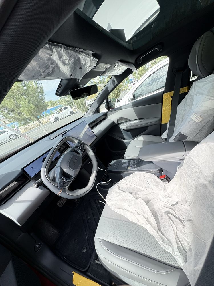Lynk co Z20   340- ta ot kuchi zapas xod 530-km razgon 5 secunt