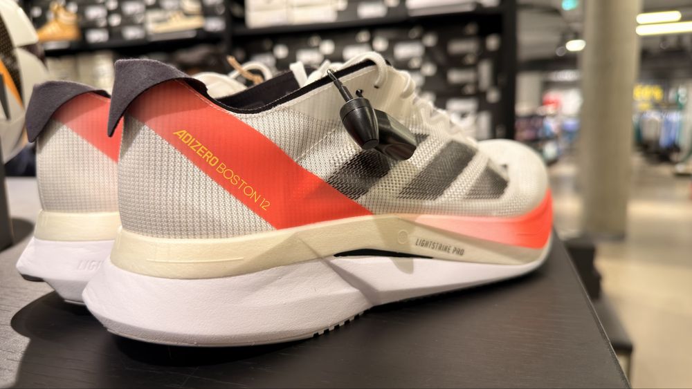 Adidas Adizero Boston 12 originali , cutie ( 42 - 45.1/3 )