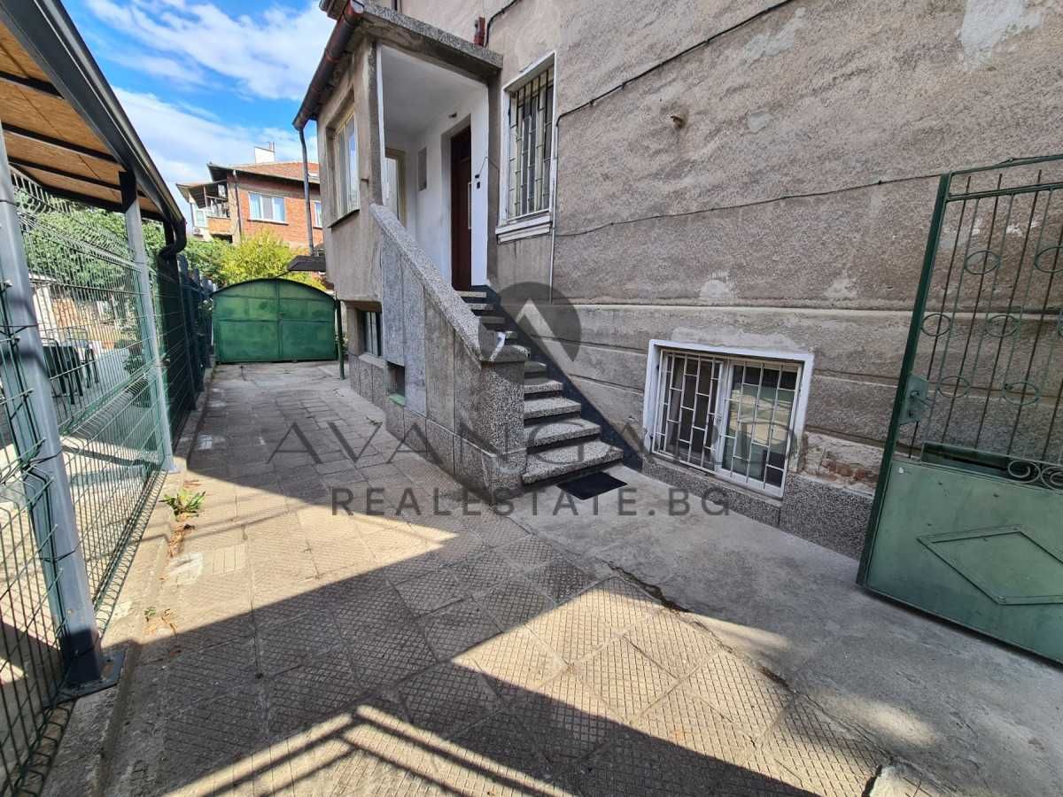 Продава се Етаж от къща в Пловдив, Христо Смирненски - 133 кв.м за 1113 €/кв.м - Снимка #14