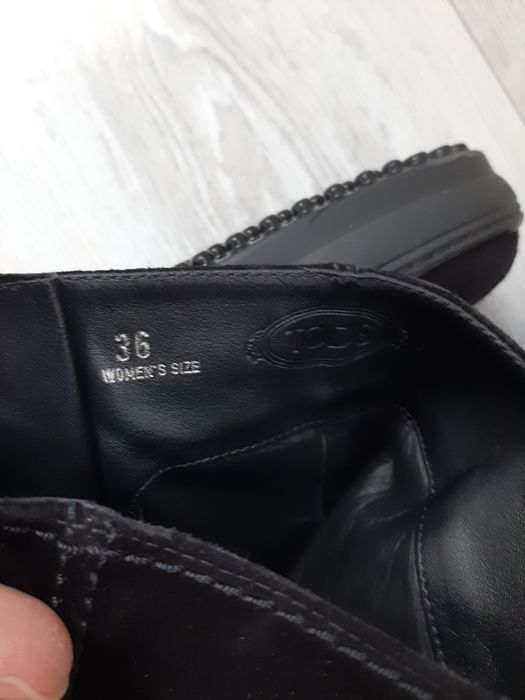 Нови черни велурени италиански ботуши TOD'S