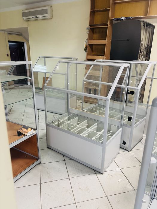 Витрина,стелаж торговый