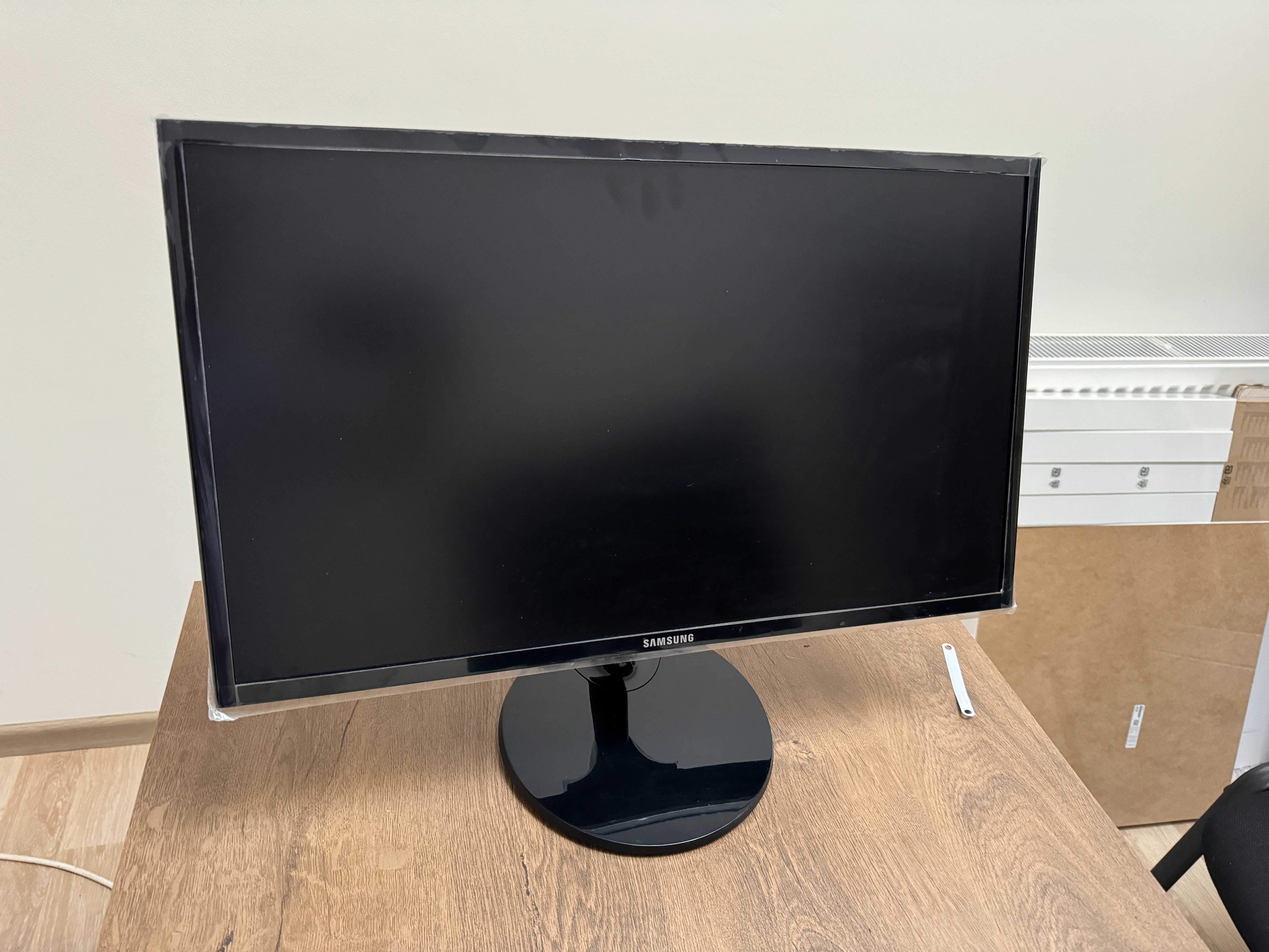 Monitor LED PLS Samsung 23,5” (LS24F354FHU)