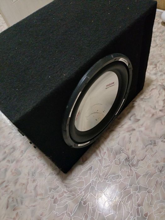 Продам сабвуфер GB 1600 W.  Размер 12