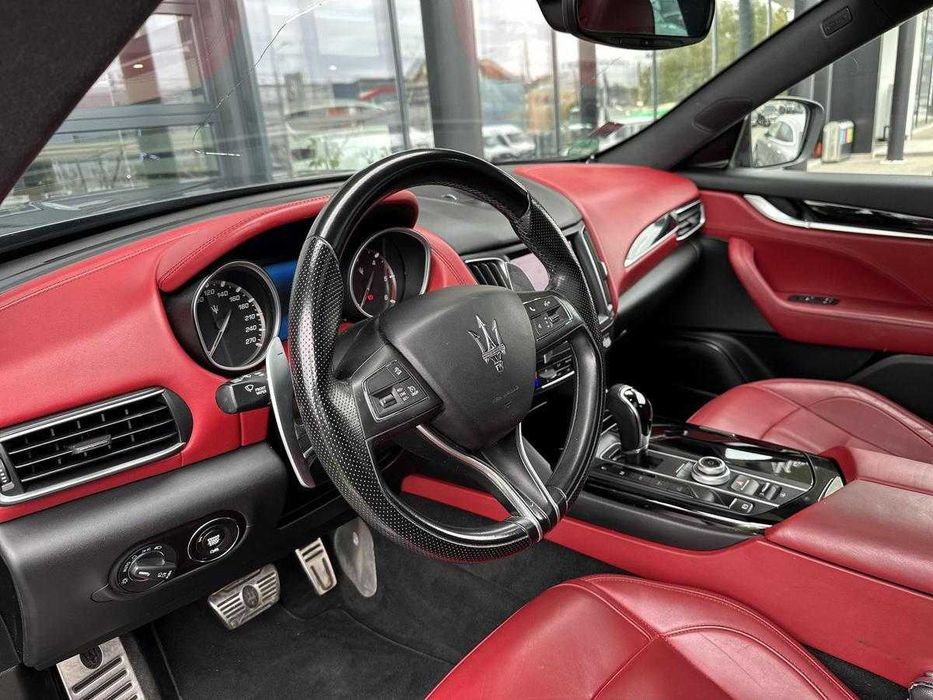 Schimb Maserati Levante 2018 Cu Mercedes V Class