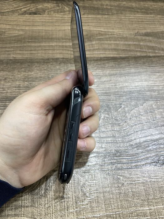 Black beryy sotiladi