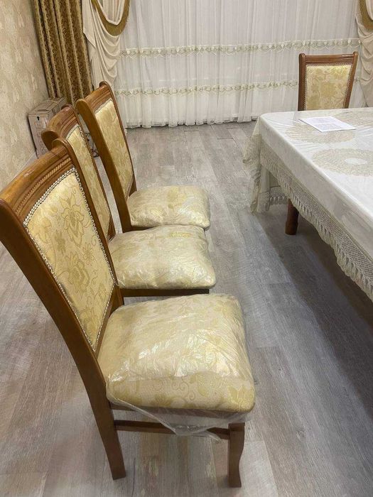 Срочно продаются стуля мебельные 11 штук