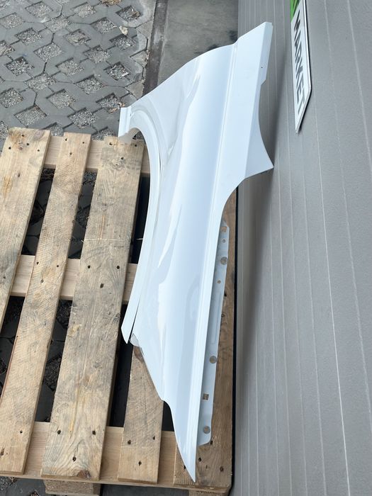 Десен калник AUDI Q4 E - TRON