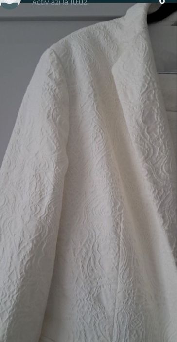 Vand costum/compleu/ set superb din brocart