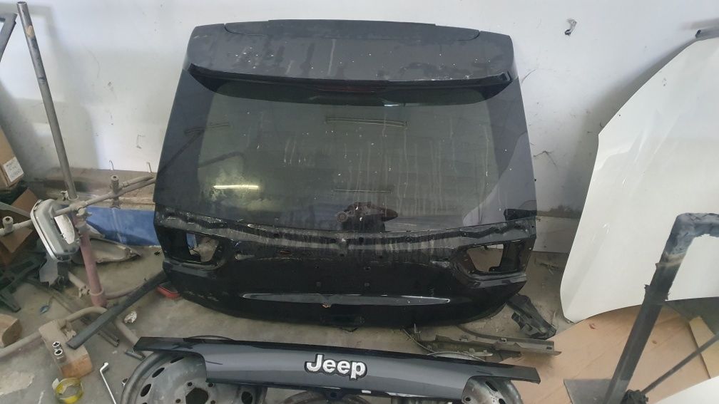 Багажна врата със стъкло и спойлер  Jeep Grand Cherokee