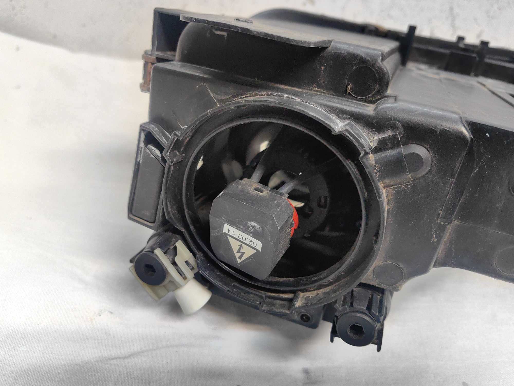 Оригинални  фарове  Мазда 6  Mazda 6 Xenon