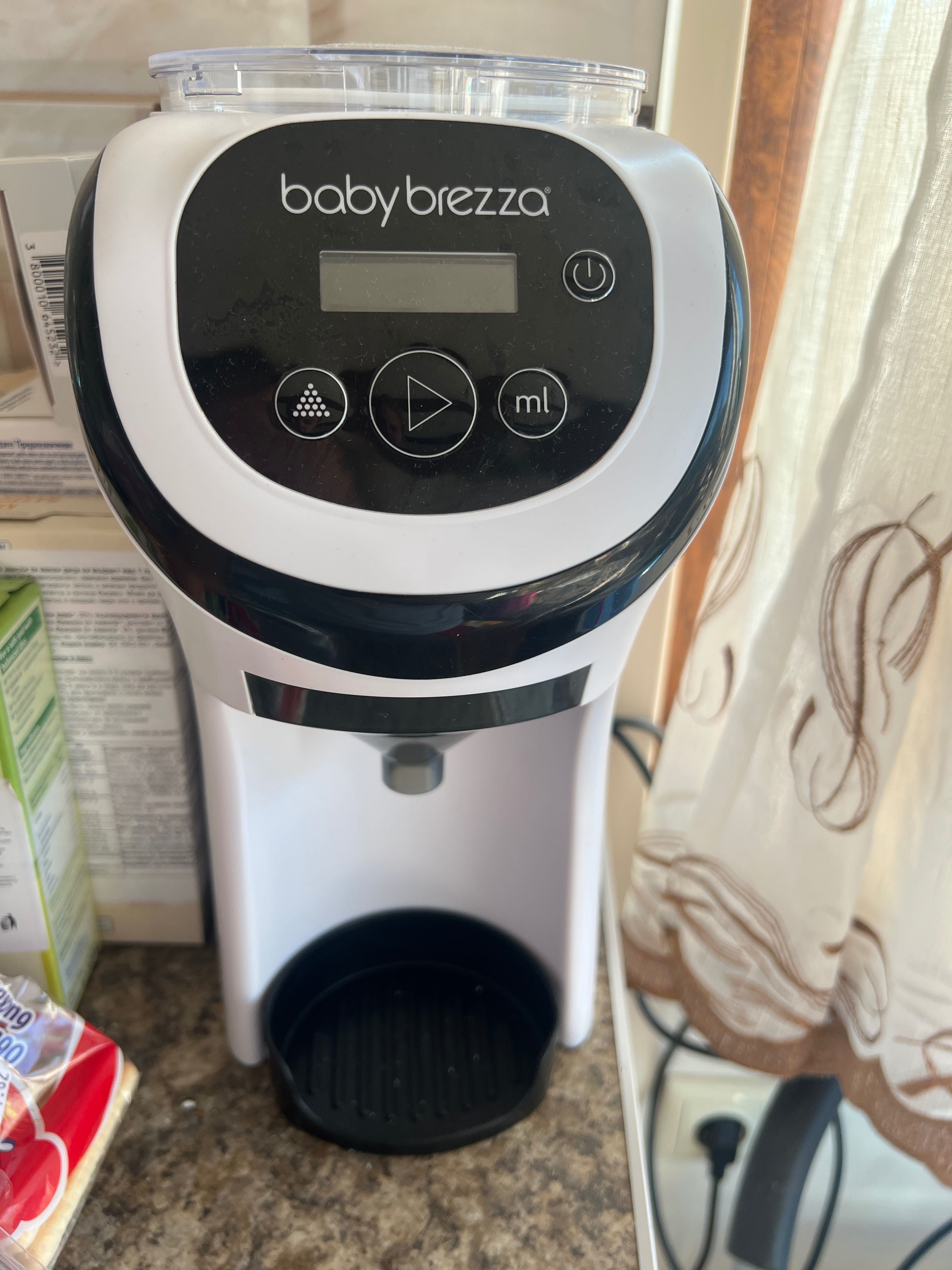 Baby Brezza Formula Pro Mini – уред за приготвяне на бебешко мляко
