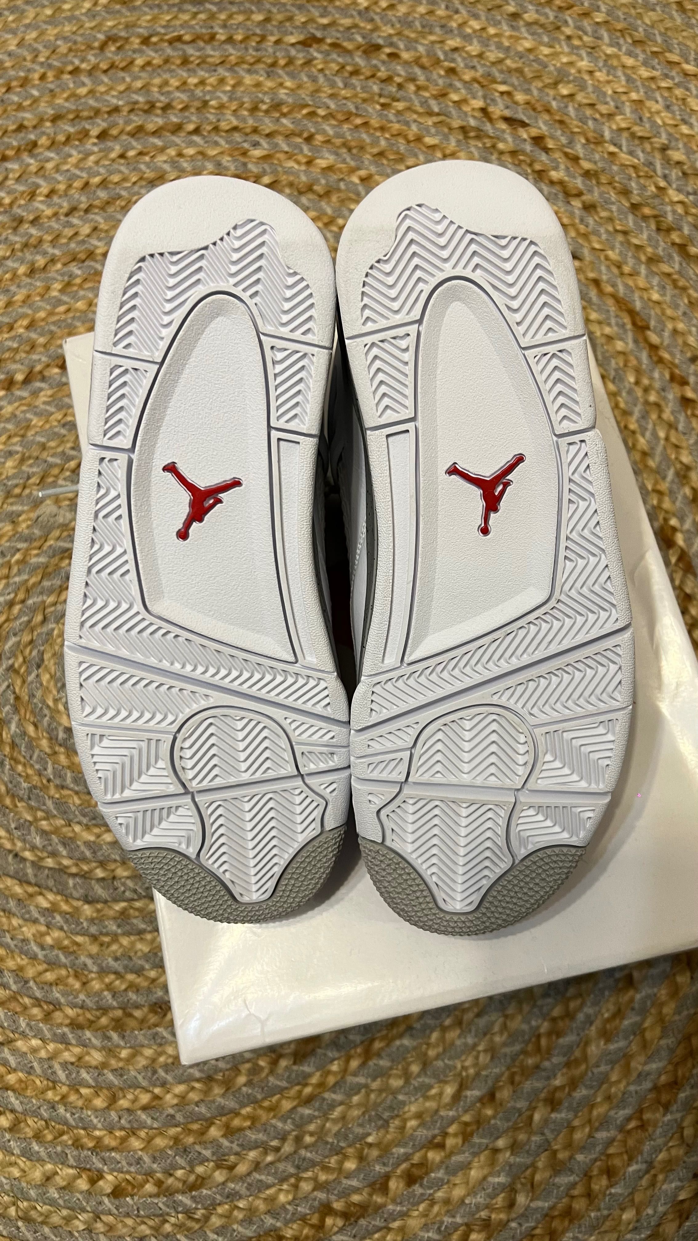 Air Jordan 4 Retro White Oreo
