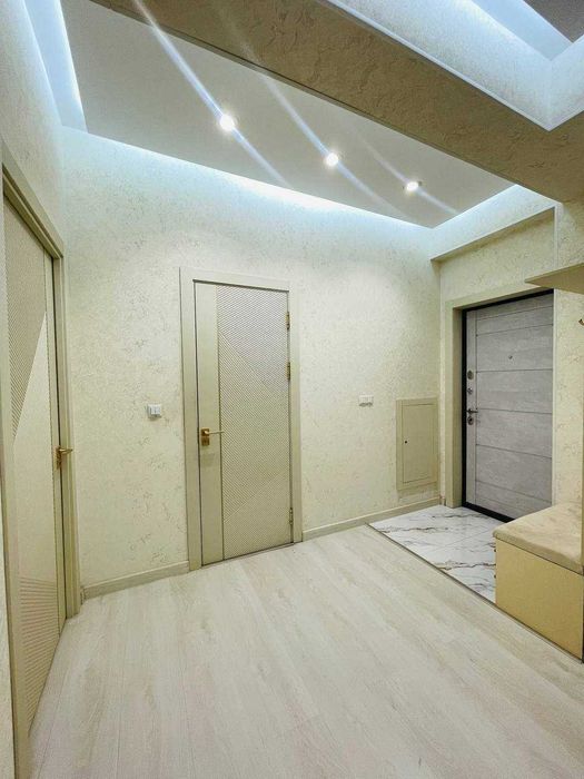 Продаю просторную 4-х комнатную в ЖК «Zaravshan City» ID: 3911