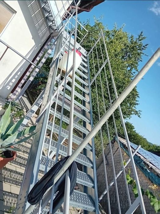 Scări metalice galvanizate la orice demisiune asiguram transport ori u