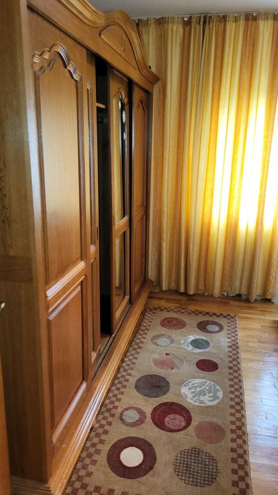 Închiriez apartament