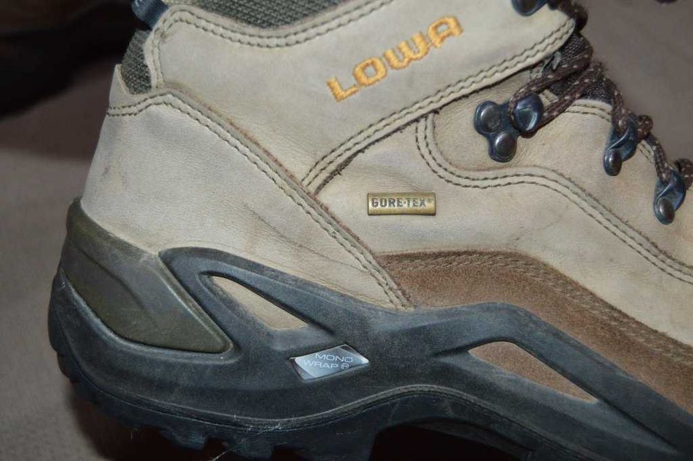 Ghete piele Lowa Renegade 43.5 Gore-tex Vibram
