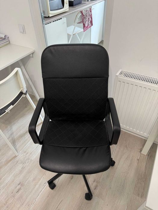 Vand Scaun de la IKEA