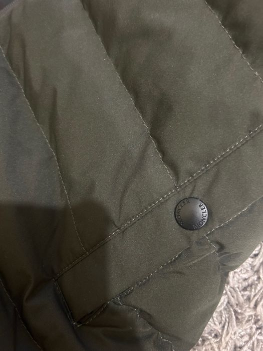 Елек Moncler Монклер